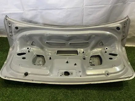 Крышка багажника mazda 3 bk sedan за 40 000 тг. в Караганда – фото 3