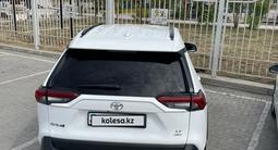 Toyota RAV4 2021 годаfor14 800 000 тг. в Атырау – фото 3