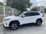 Toyota RAV4 2021 годаүшін14 800 000 тг. в Атырау – фото 2