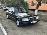 Mercedes-Benz E 220 1993 годаүшін1 200 000 тг. в Айтеке би – фото 2