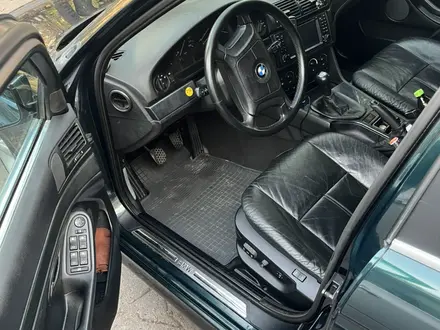 BMW 528 1996 года за 3 400 000 тг. в Алматы – фото 7