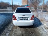 Chevrolet Aveo 2014 года за 3 500 000 тг. в Актобе – фото 4