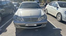 Mercedes-Benz C 180 2004 года за 3 600 000 тг. в Караганда