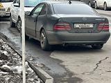 Mercedes-Benz CLK 230 1998 годаfor2 000 000 тг. в Алматы – фото 2