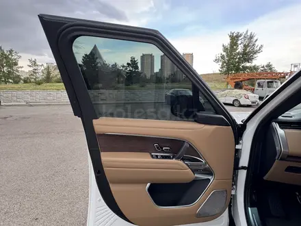 Land Rover Range Rover 2023 года за 87 000 000 тг. в Астана – фото 14