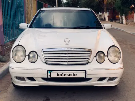 Mercedes-Benz E 320 2000 года за 4 300 000 тг. в Балхаш – фото 3