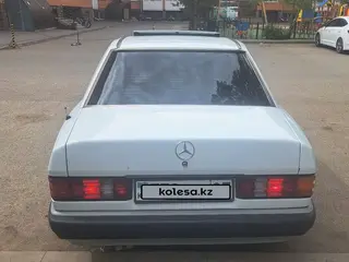 Mercedes-Benz 190