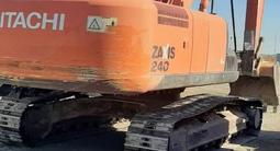Аренда гусеничного экскаватора Hitachi ZAXIS 240-5G обьем ковша 1.3³ в Актобе – фото 3