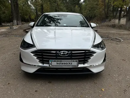 Hyundai Sonata 2021 года за 11 719 364 тг. в Алматы – фото 5