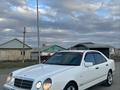 Mercedes-Benz E 200 1997 годаүшін2 500 000 тг. в Актобе – фото 2