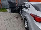 Hyundai Elantra 2015 года за 6 000 000 тг. в Алматы – фото 3