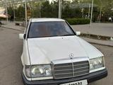 Mercedes-Benz E 260 1987 года за 1 500 000 тг. в Жезказган – фото 2