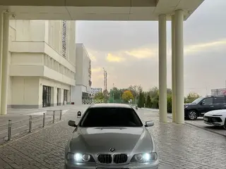BMW 5 Series, 2001