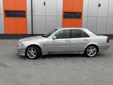 Mercedes-Benz C 240 1997 года за 2 600 000 тг. в Атырау – фото 5