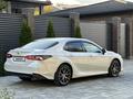 Toyota Camry 2023 года за 15 500 000 тг. в Актобе – фото 13