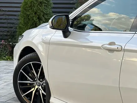 Toyota Camry 2023 года за 15 500 000 тг. в Актобе – фото 14