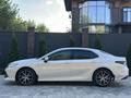Toyota Camry 2023 года за 15 500 000 тг. в Актобе – фото 19