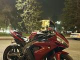 Yamaha  YZF-R1 2004 года за 2 400 000 тг. в Усть-Каменогорск