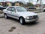 Mercedes-Benz C 180 1994 года за 1 250 000 тг. в Караганда – фото 2