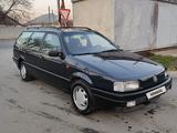 Volkswagen Passat 1993 годаүшін1 750 000 тг. в Шымкент – фото 4