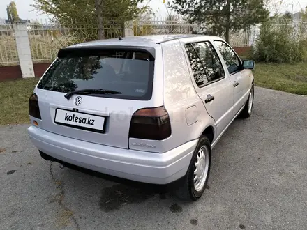 Volkswagen Golf 1996 года за 3 300 000 тг. в Алматы – фото 2