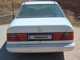 Mercedes-Benz E 230 1988 годаүшін599 900 тг. в Шымкент – фото 2