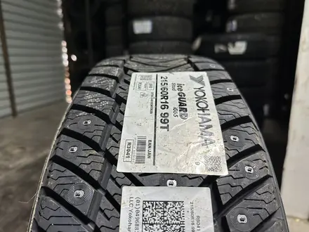 215/60 R16 99T Зимние шины с квадратными шипами Yokohama iceGUARD iG65 за 54 000 тг. в Астана – фото 2