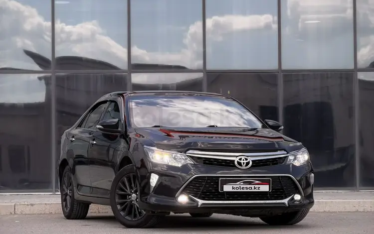 Toyota Camry 2016 года за 11 000 000 тг. в Караганда