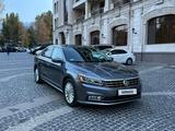 Volkswagen Passat (USA) 2016 года за 9 200 000 тг. в Алматы – фото 3