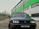 Volkswagen Golf 1993 года за 1 100 000 тг. в Алматы – фото 2