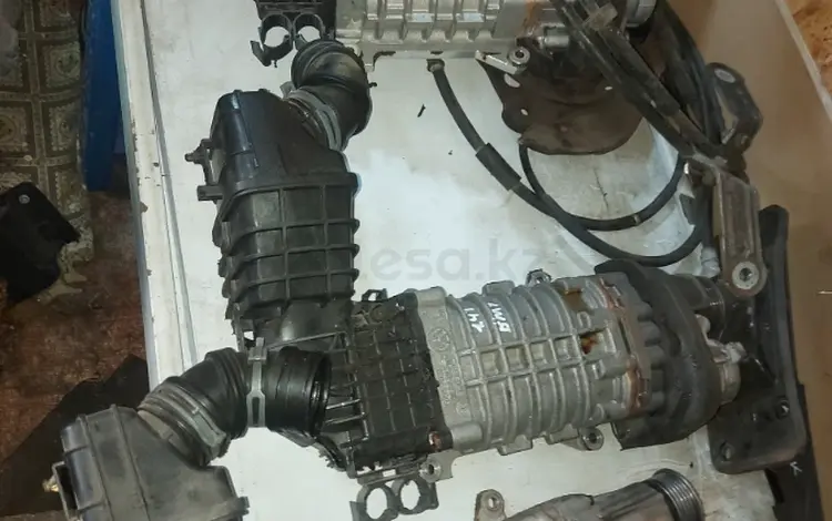 Компрессор турбокомпрессор нагнетатель на двигатель объём 1.4 турбо TSI за 50 000 тг. в Алматы