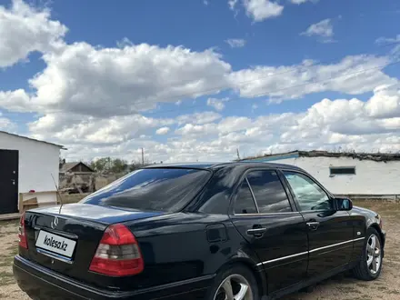 Mercedes-Benz C 280 1995 года за 1 950 000 тг. в Караганда – фото 6