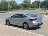 Hyundai Elantra 2019 годаүшін5 700 000 тг. в Атырау – фото 2