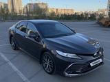 Toyota Camry 2021 годаүшін18 000 000 тг. в Астана – фото 2