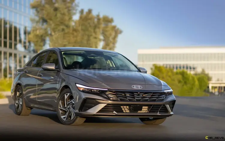 Hyundai Elantra 2024 годаfor9 550 000 тг. в Астана