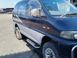 Mitsubishi Delica 1995 годаүшін3 200 000 тг. в Семей – фото 2