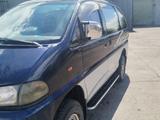 Mitsubishi Delica 1995 годаүшін3 200 000 тг. в Семей