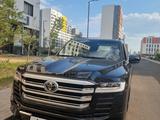 Toyota Land Cruiser 2022 годаүшін55 500 000 тг. в Астана