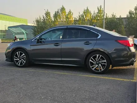 Subaru Legacy 2017 года за 10 000 000 тг. в Алматы – фото 2