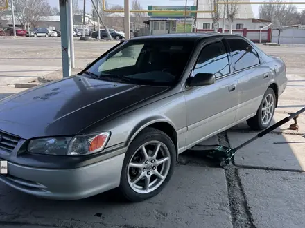 Toyota Camry 2001 года за 2 800 000 тг. в Жаркент
