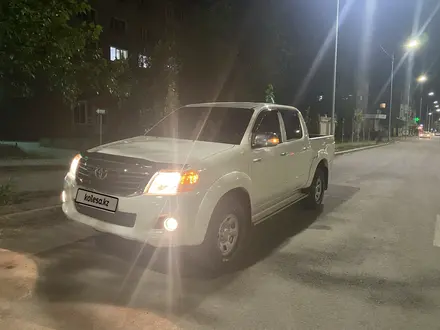 Toyota Hilux 2014 года за 12 500 000 тг. в Семей – фото 3