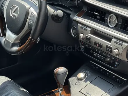 Lexus ES 350 2015 года за 10 500 000 тг. в Алматы – фото 25