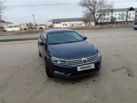 Volkswagen Passat 2011 года за 5 150 000 тг. в Тараз – фото 2