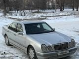 Mercedes-Benz E 320 1997 годаfor3 999 999 тг. в Мерке