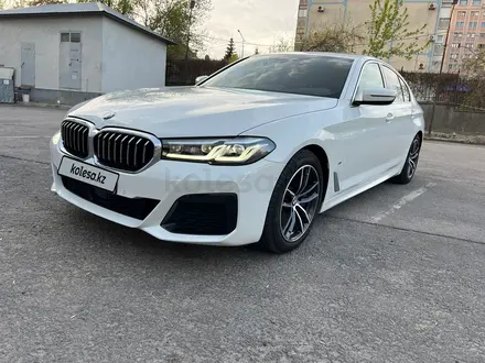 BMW 520 2021 года за 25 000 000 тг. в Алматы – фото 13