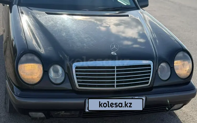 Mercedes-Benz E 320 1998 годаүшін2 700 000 тг. в Астана