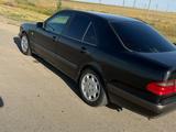 Mercedes-Benz E 320 1998 года за 2 700 000 тг. в Астана – фото 5