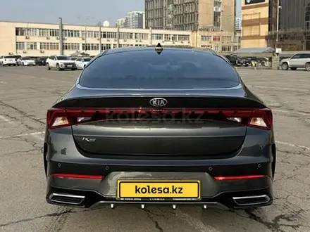 Kia K5 2021 года за 11 500 000 тг. в Алматы – фото 3