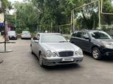 Mercedes-Benz E 200 2000 года за 4 000 000 тг. в Алматы – фото 2