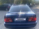 Mercedes-Benz E 200 1996 года за 2 150 000 тг. в Караганда – фото 5